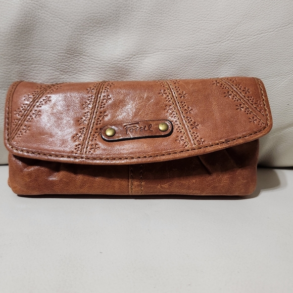 Fossil Leather Wallet - Picture 1 of 10
